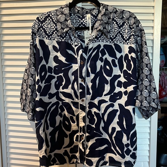 NWT BY ANTHROPOLOGIE BLUE & WHITE 
PRINTED SHORT-SLEEVE LINEN SHIRT - Picture 2 of 9